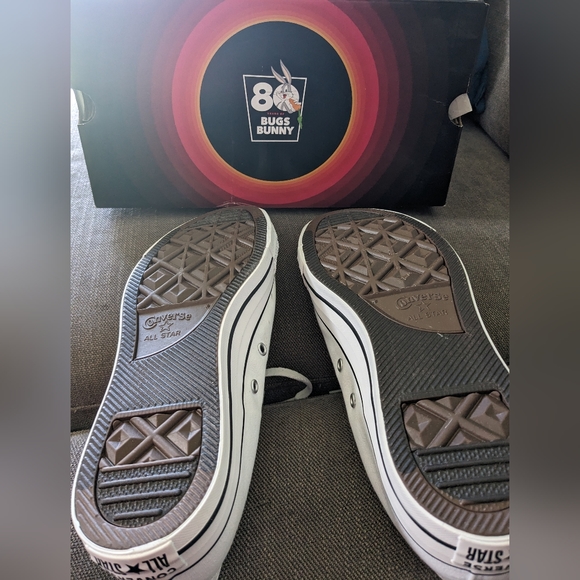 Converse - Picture 2 of 9